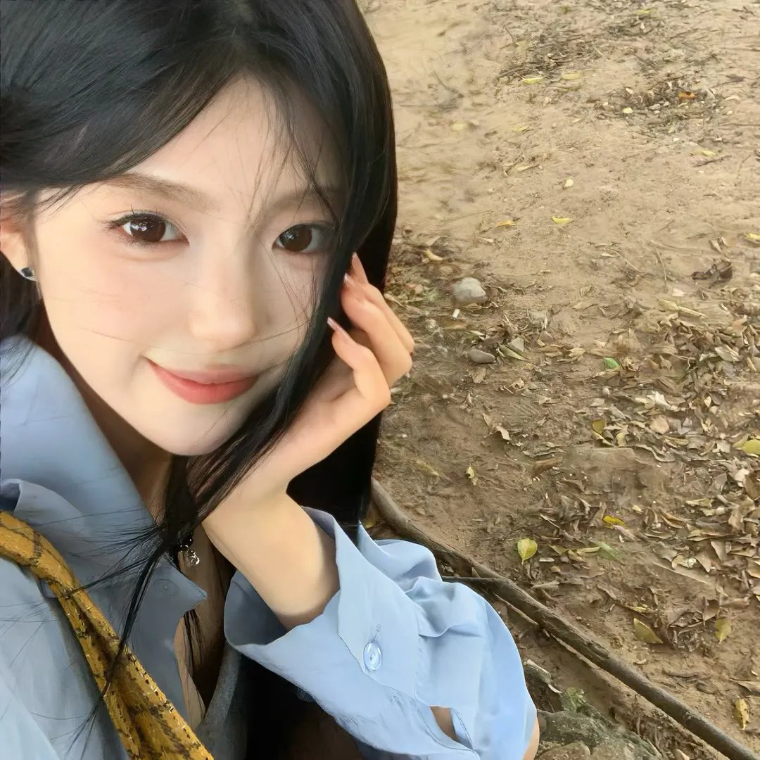 青青河畔草